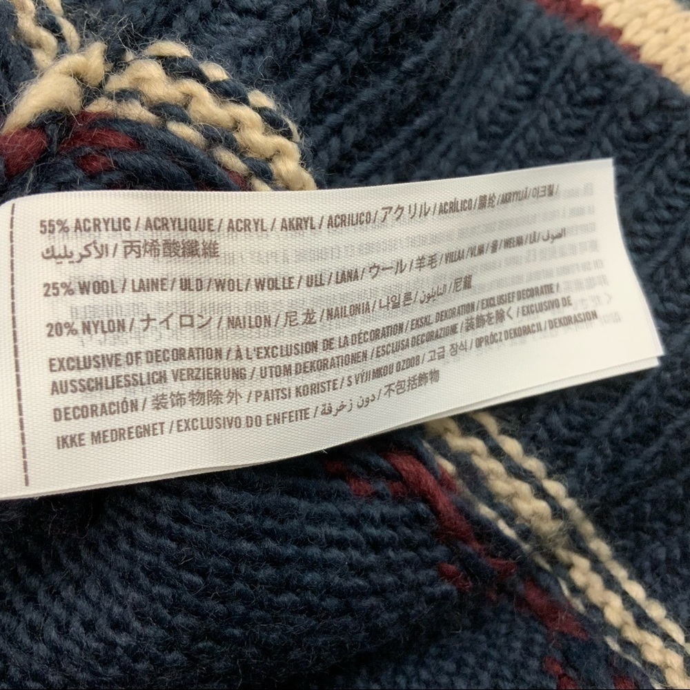 HOLLISTER aztec print sweater. (NWT) - Picture 5 of 5